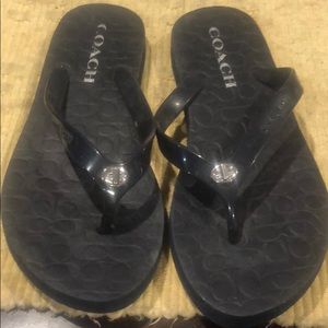 Coach abbigail Flip flops black sz 6 used